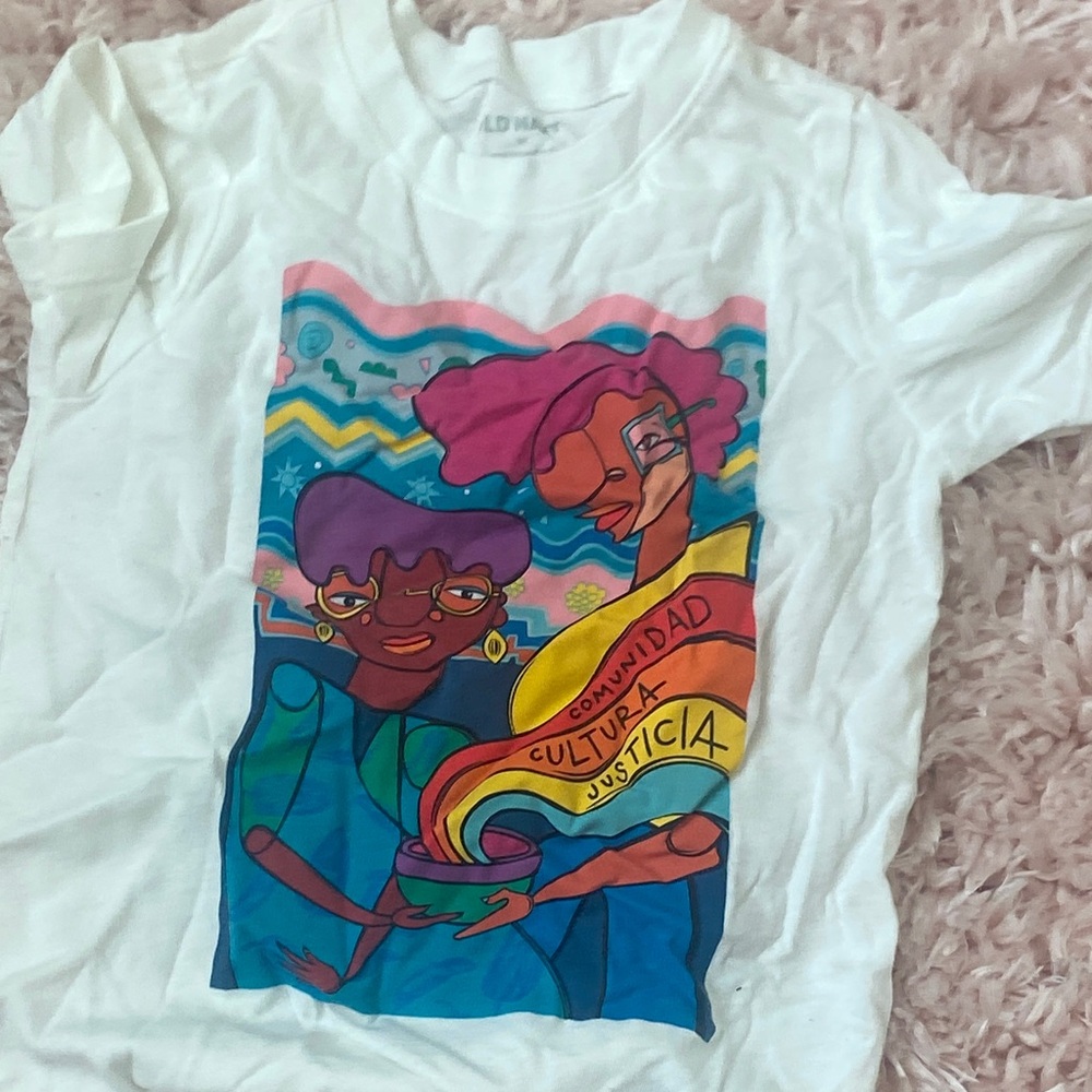 Old Navy White Kids Shirt with Colorful Graphic